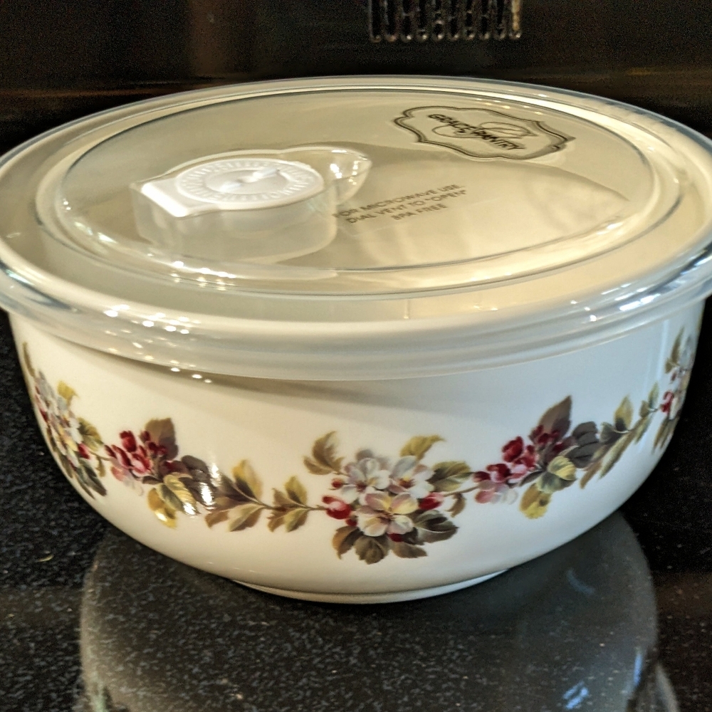 - - Brand new Grace Pantry Beautiful Floral Bowl With Lid 6” x 3" Microwave Safe